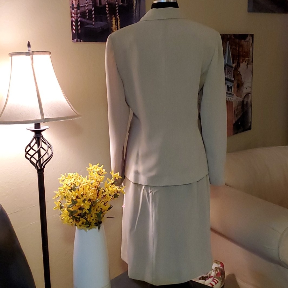 Tan suit set - Picture 3 of 5